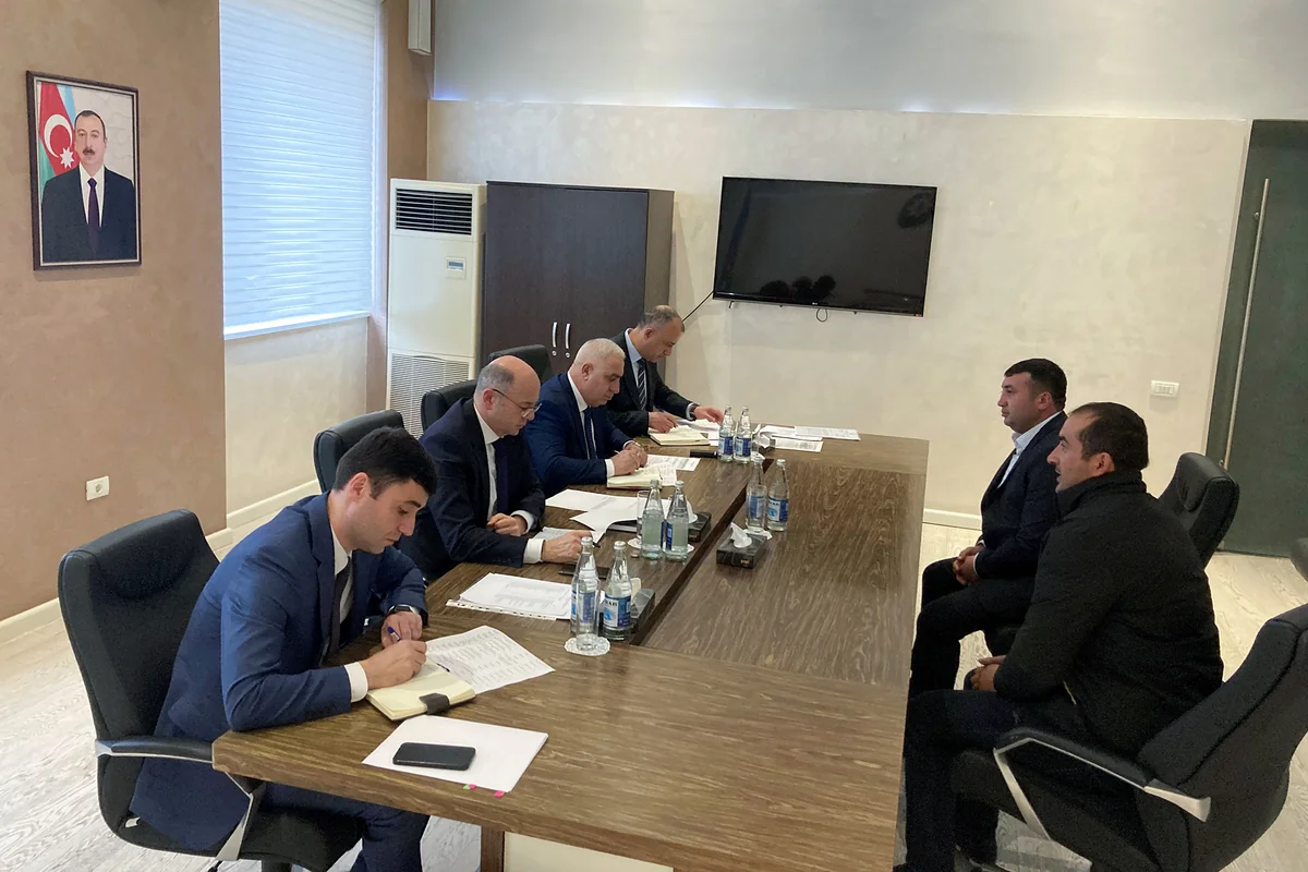 Energetika naziri Şəmkirdə vətəndaşları qəbul edib