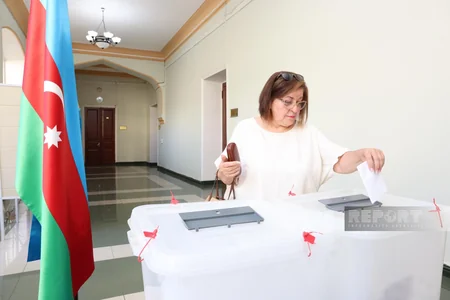 Səbaildə seçki məntəqəsinin sədri: İndiyə qədər neqativ hal qeydə alınmayıb