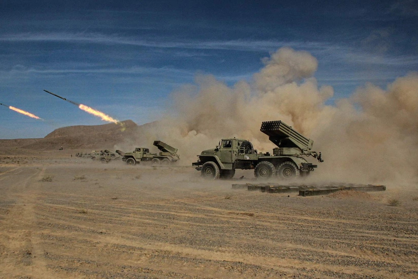 İran İsrailin müttəfiqlərinin regional bazalarını vurmaqla hədələyib