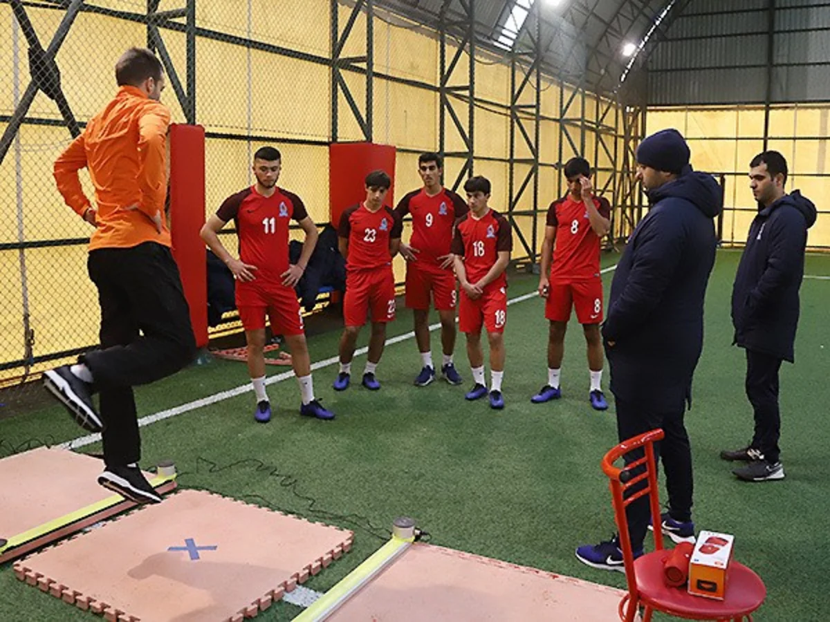 Azərbaycan yığmasının futbolçuları testdən keçib