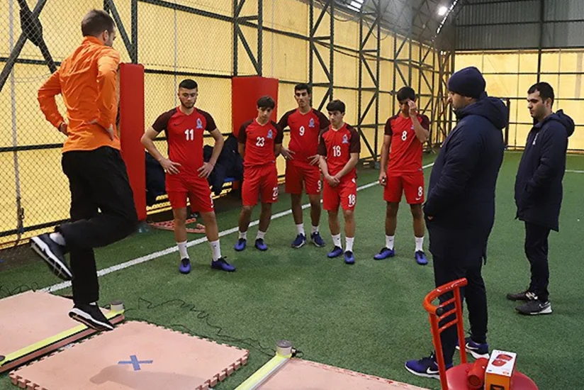 Azərbaycan yığmasının futbolçuları testdən keçib