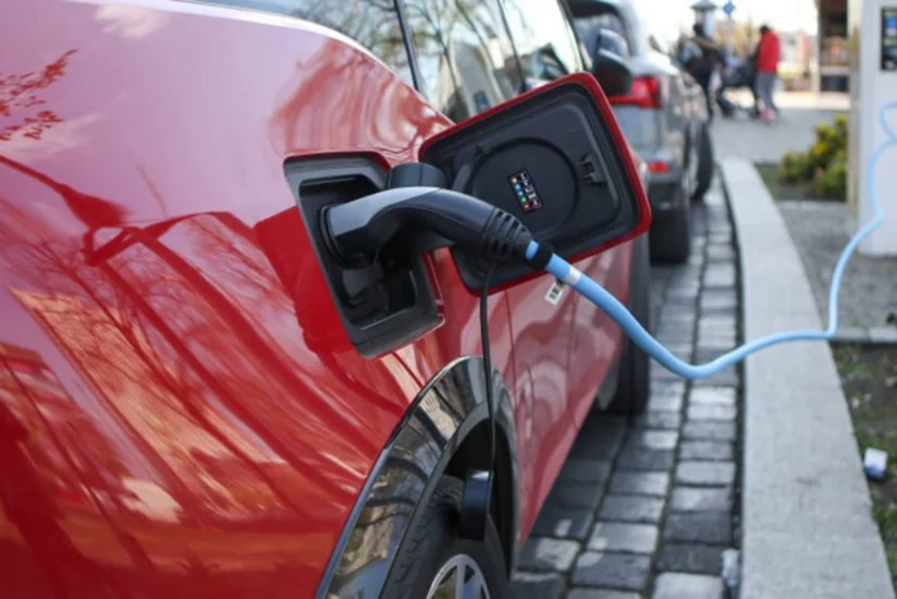 Avropa Komissiyası Çinin elektromobillərin satışı üçün minimum qiymət təklifini rədd edib