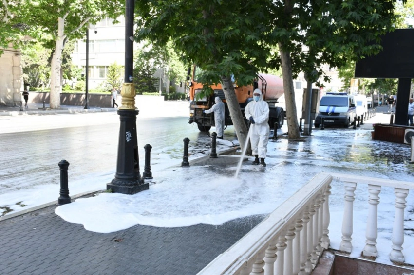 Bu gün Bakının 545 küçəsi yuyulub
