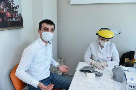 Azərbaycanın iki naziri qan verdi