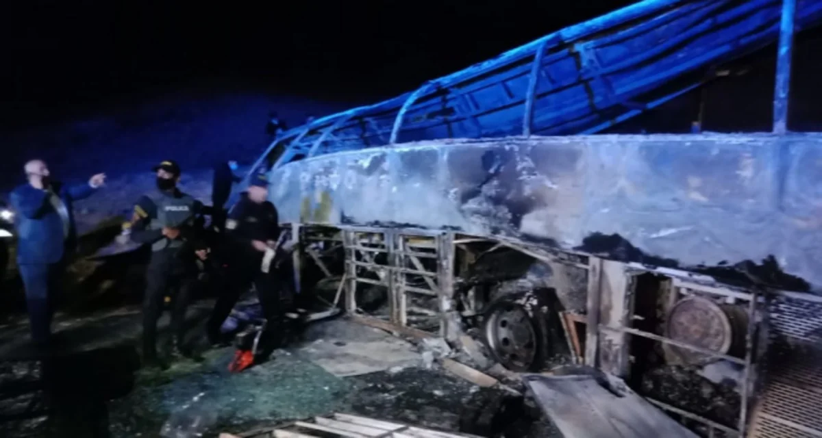 At least 20 killed after bus crashes in Egypt