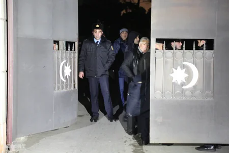 Xətai RPİ-nin rəis müavini: Radiozavodda baş vermiş partlayışla bağlı araşdırma aparılır - FOTO - VİDEO