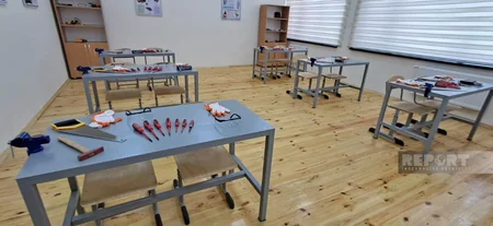 Sarıcalı kənd tam orta məktəbinin binası müasir tələblərə uyğun inşa edilib