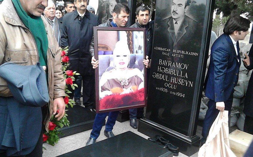 İlhamə Quliyeva anasının yanında dəfn edilib