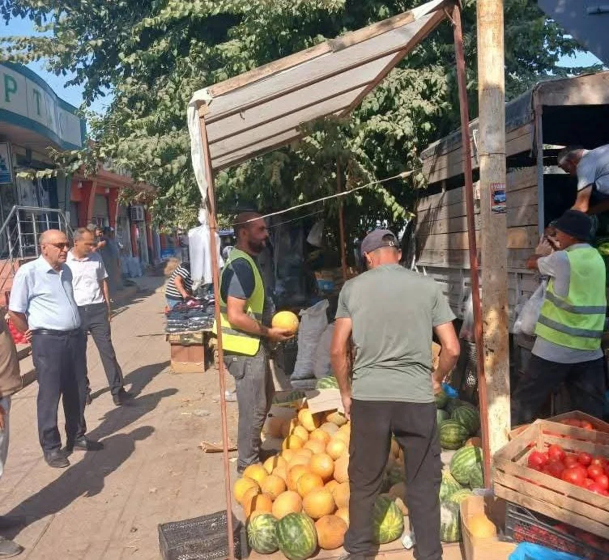 Cəlilabadın Göytəpə şəhərində qanunsuz küçə ticarəti ilə bağlı reyd keçirilib