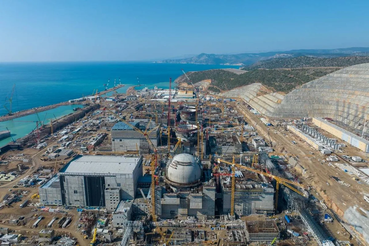 Турция включила в план развития на 2025 год запуск реактора АЭС Аккую