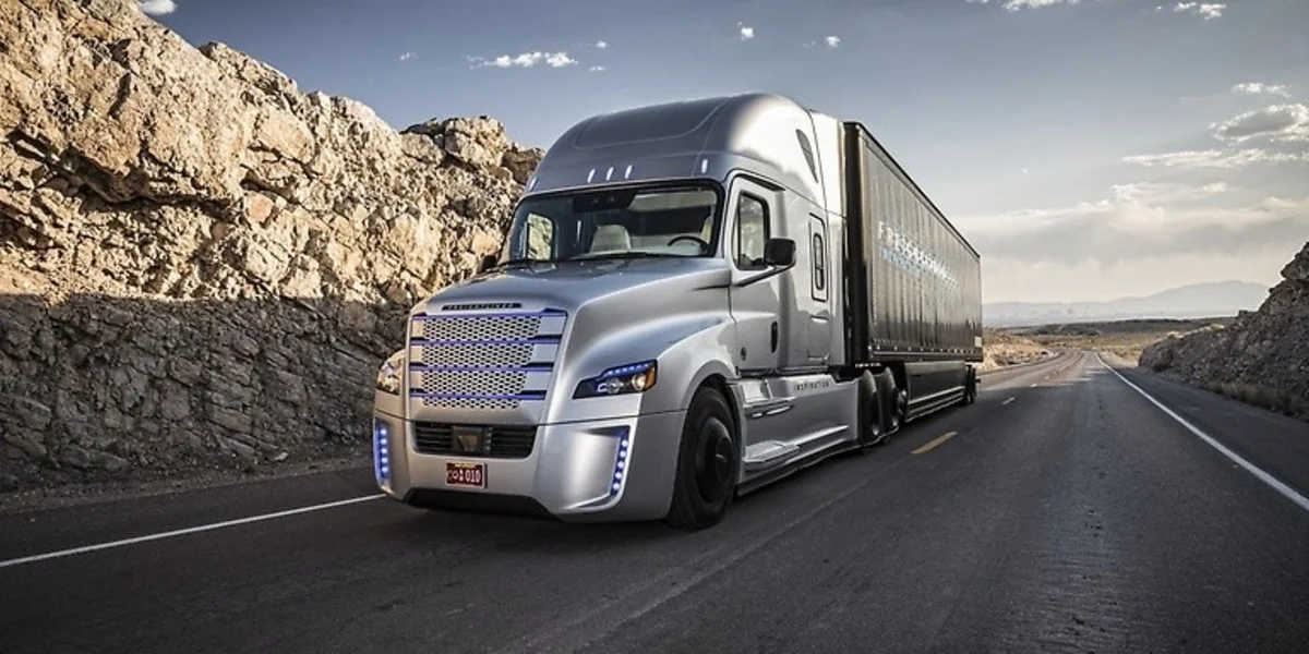 Daimler Truck стала акционером крупнейшего российского производителя грузовых автомобилей