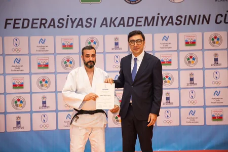 IJF Akademiyasının proqramında iştirak edən məşqçilərə sertifikatlar təqdim olunub