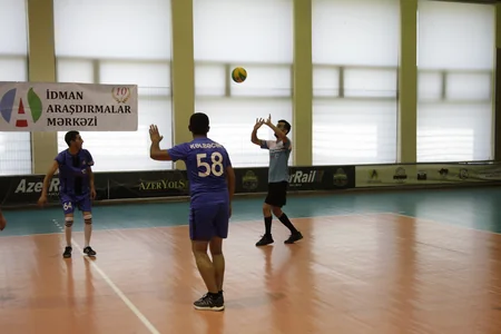 Voleybol üzrə Zəfər Kubokunda finalçılar müəyyənləşib