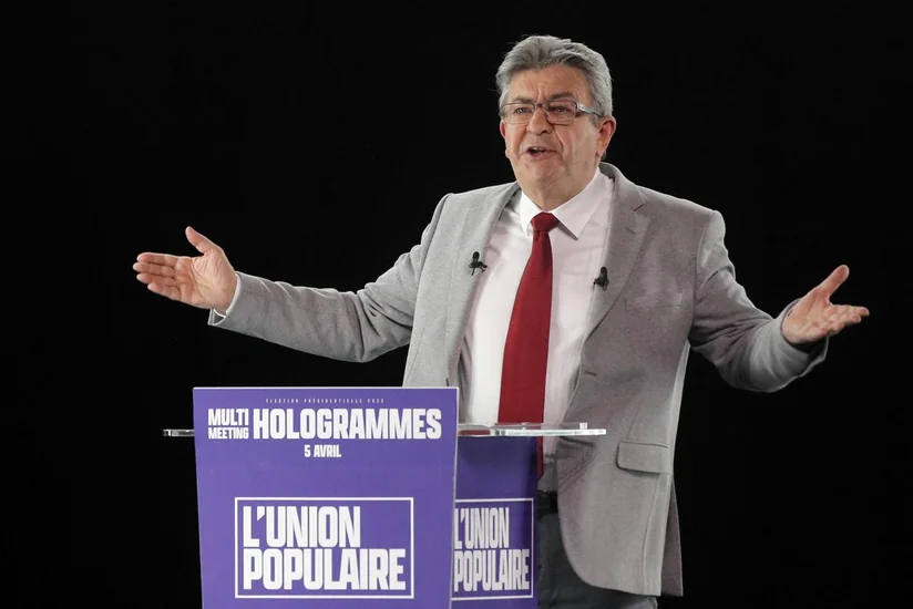 Основателя партии Неподчинившаяся Франция подозревают в оскорблении полиции