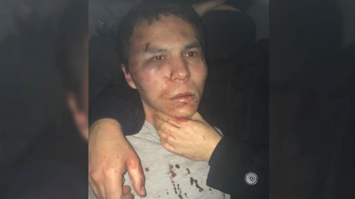 İstanbulda gecə klubunda 39 nəfəri qətlə yetirən terrorçu məhkəmədə edam olunmağını istəyib
