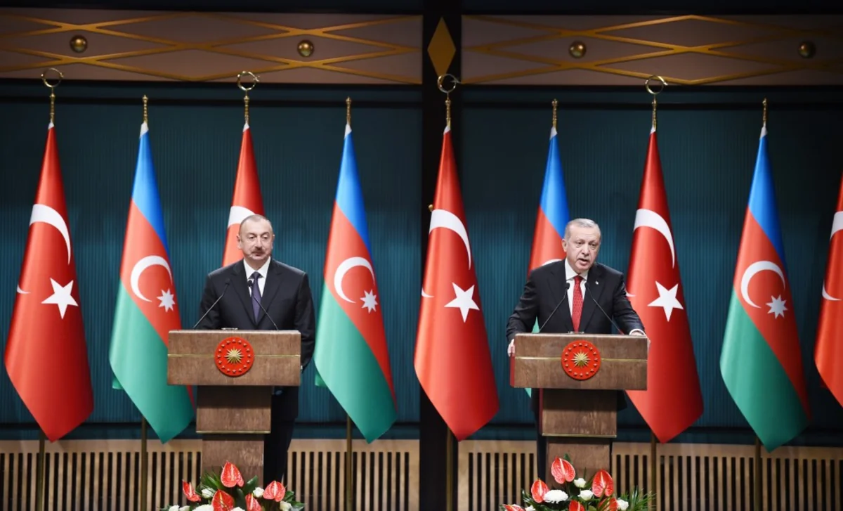 Azerbaijani and Turkish presidents making joint statements to press