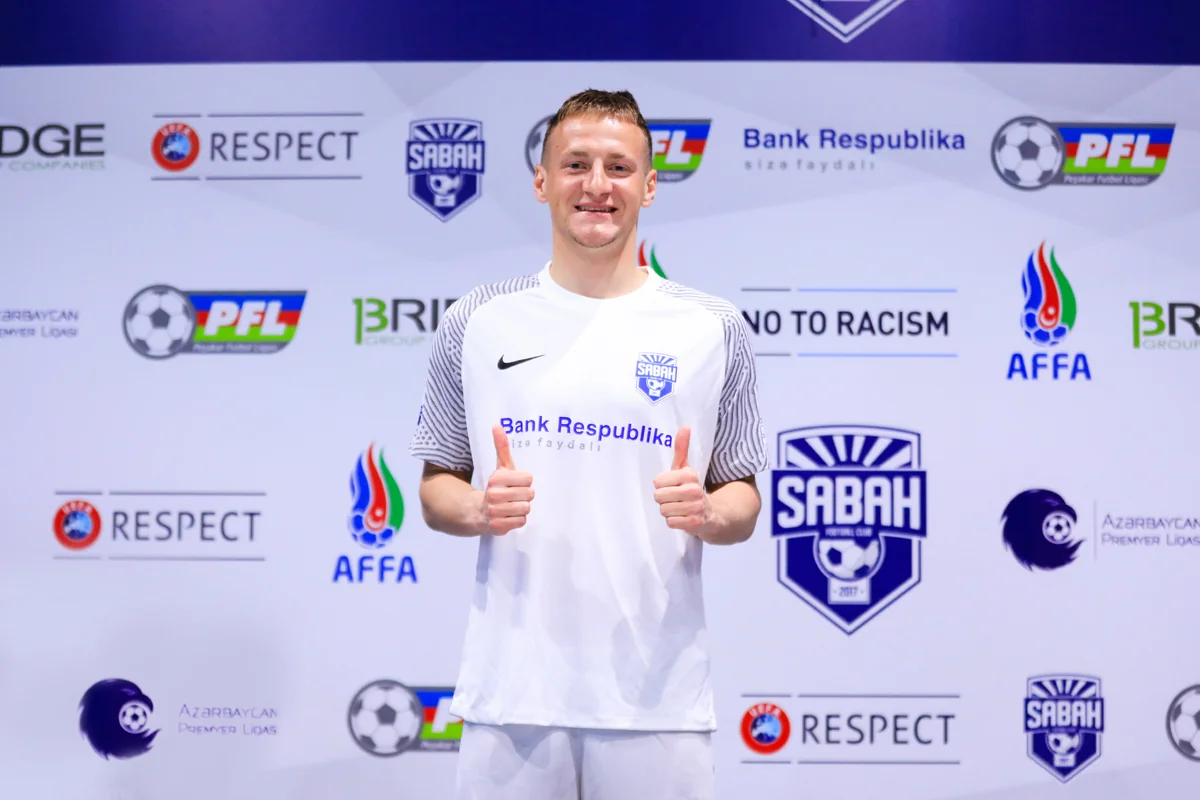 Sabah ukraynalı futbolçu ilə müqavilə imzalayıb