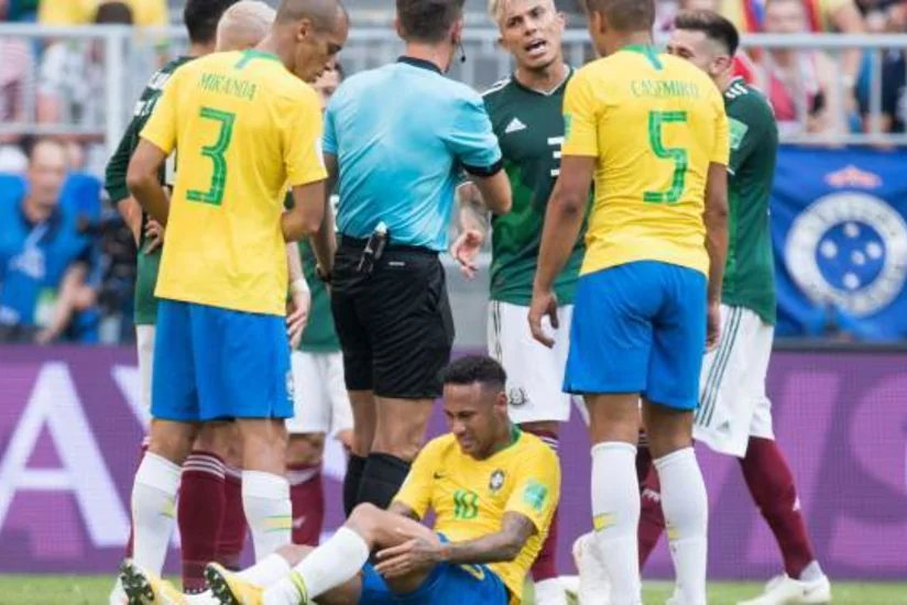 DÇ-2018: Neymar oyunların 14 dəqiqəsini meydanda uzanmaqla keçirib