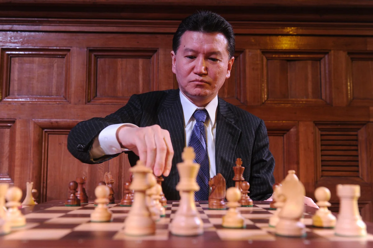 FİDE prezidenti Kirsan İlümjinov onu devirmək istəyən şəxslərin adlarını açıqlayıb