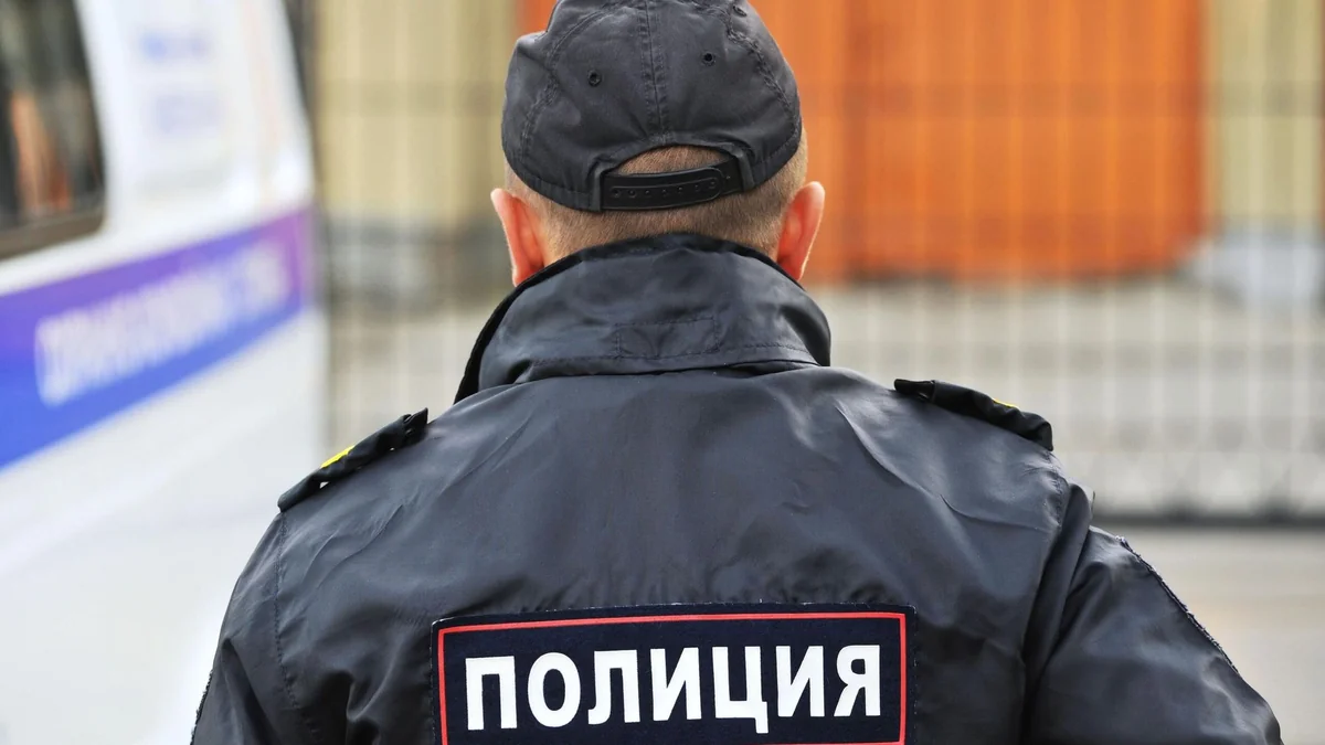 Polis əməkdaşlarına Rusiyanı tərk etmək qadağan edilib