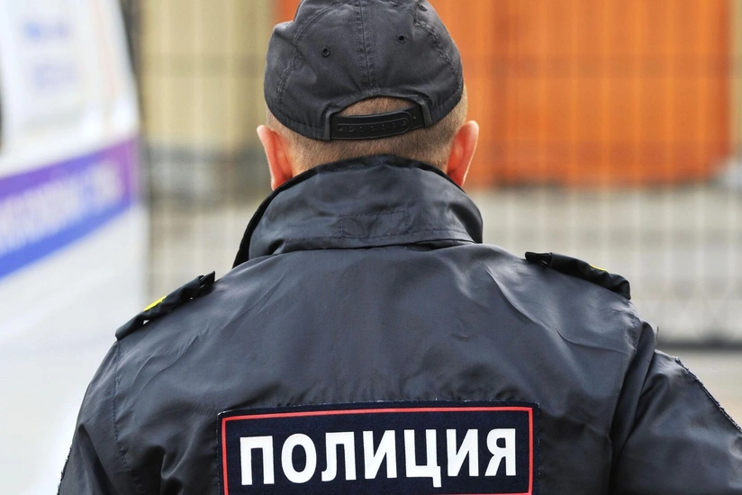 Polis əməkdaşlarına Rusiyanı tərk etmək qadağan edilib