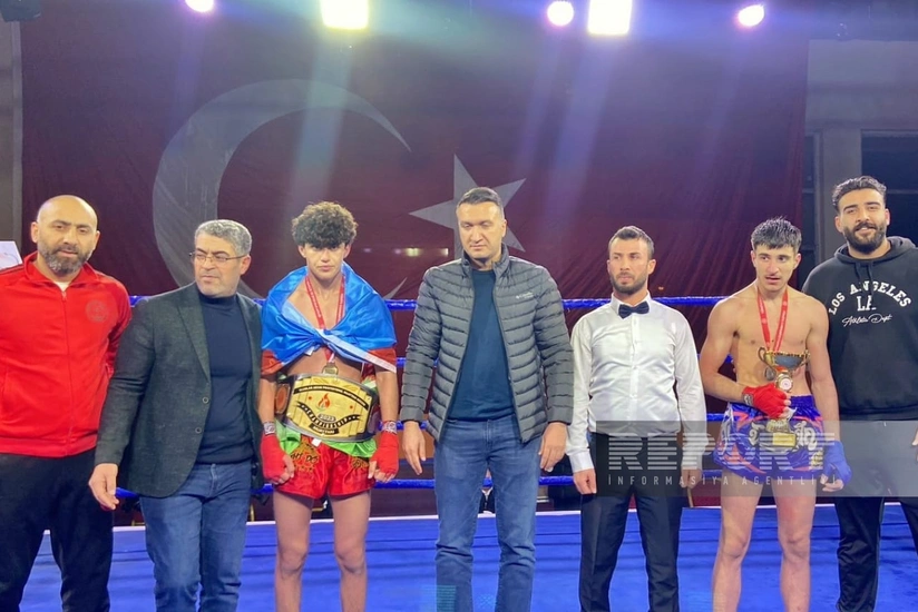 Azərbaycan idmançısı Türkiyədə peşəkar döyüşün qalibi olub