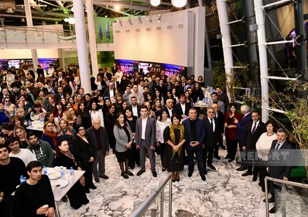 Beynəlxalq Muğam Mərkəzində Huma Quşu: xeyirxahlıq və cəsarət bələdçisi adlı xeyriyyə axşamı keçirilib