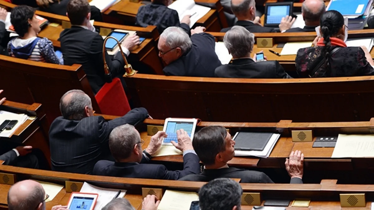 France enacts law allowing govt to snoop on private internet user data - report