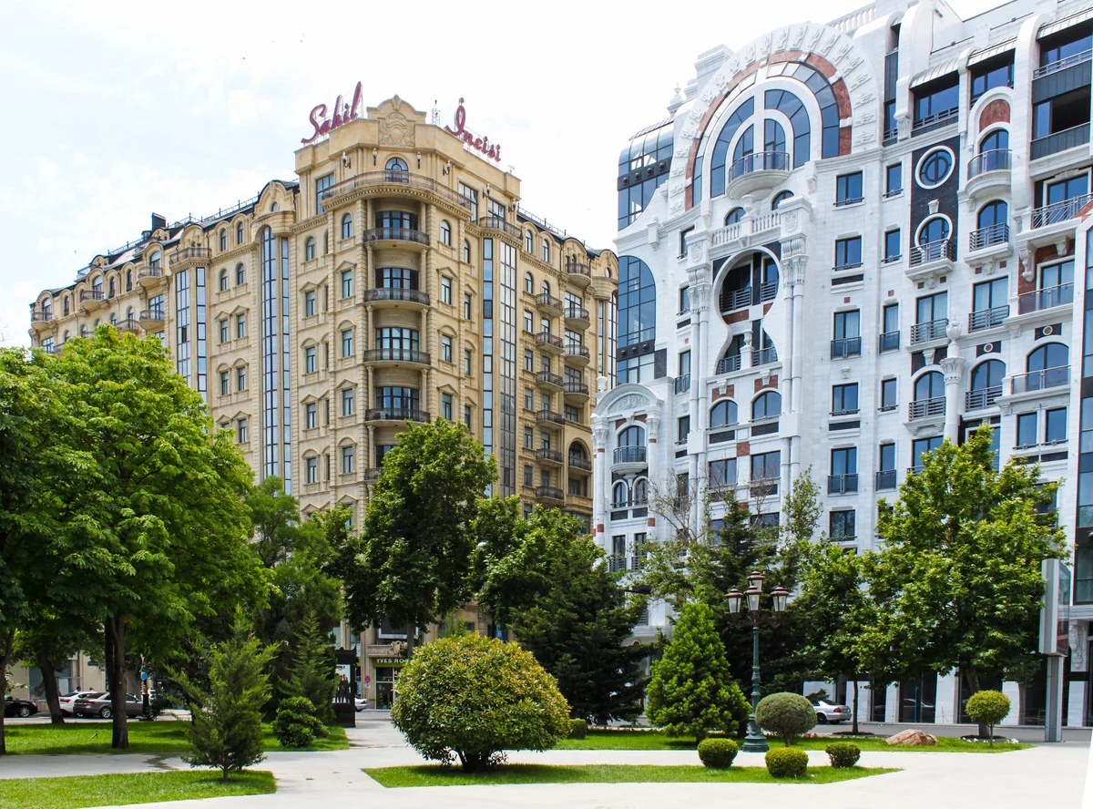 “Sahil” bağında silahlı şəxs həbs edildi