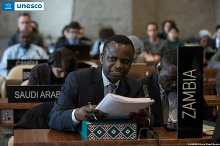 Fərid Qayıbov UNESCO-ya üzv ölkələrin Daimi nümayəndəliklərinin sessiyasında çıxış edib