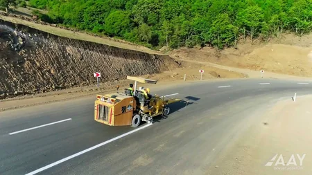 Laçın şəhərindən yan keçən yeni avtomobil yolunun tikintisi yekunlaşır