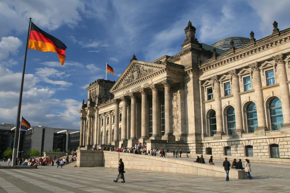 Germany ready to give security guarantees to Ukraine after end of war