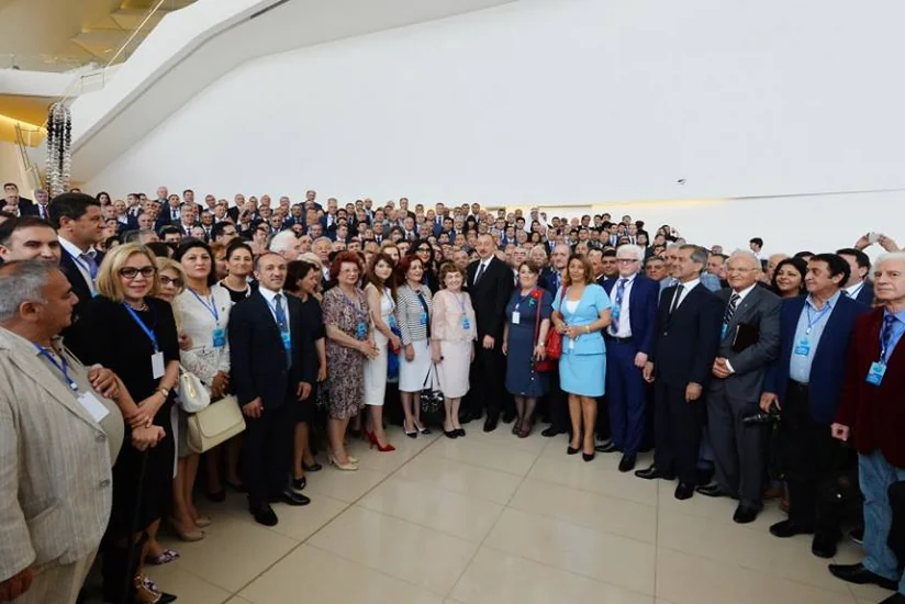 ​Азербайджанцы Украины: Нас ждут серьезные испытания - МНЕНИЕ