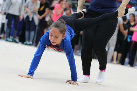 Azərbaycan Gimnastika Federasiyası ilk dəfə valideynlərin də iştirakı ilə Estafet Yarışları keçirib
