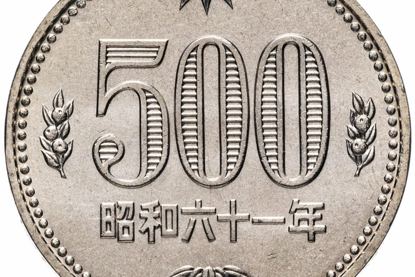 Japan launches new 500-yen coin for first time in 21 years