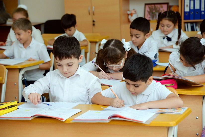 Bakıda COVID-19-a görə bağlanan daha 3 məktəbdə əyani dərslər bərpa olundu