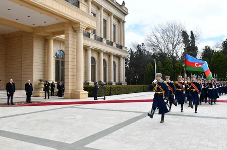 Latviya Prezidenti Egils Levitsin rəsmi qarşılanma mərasimi olub