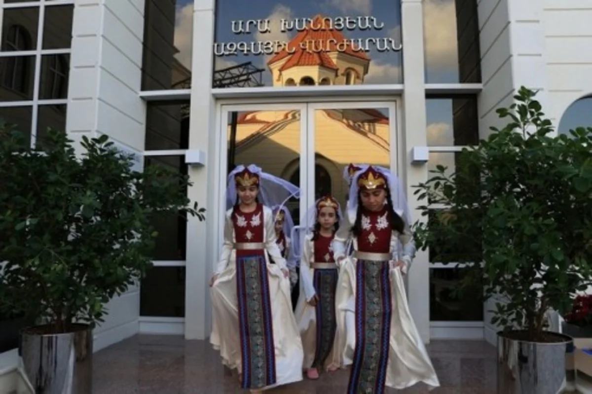 Əbu-Dabidə erməni kilsəsi açılıb