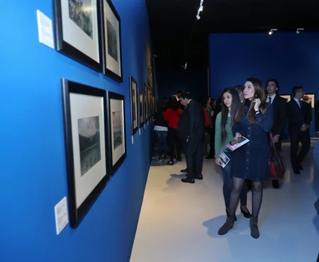 Retrospective exhibition by Russian photographer Yakov Khalip opens at Heydar Aliyev Center