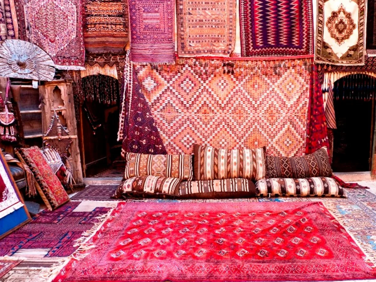 Azerbaijan imports carpets worth $2.2M from Turkiye