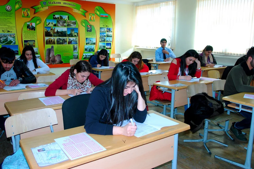 Əvvəlki illərdə orta məktəbləri bitirib sənəd ala bilməyənlər üçün imtahan keçirilib