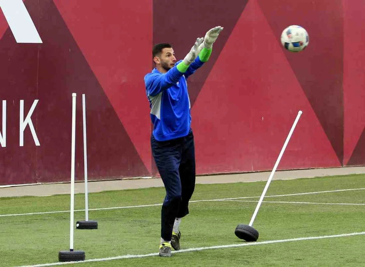 Millimizin qapıçısı zədələndi