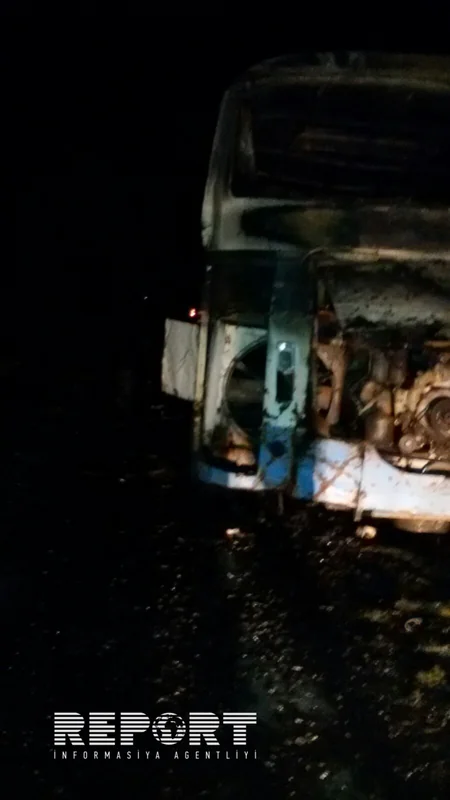 Zaqatalada sərnişin avtobusu yanaraq kül olub - FOTO