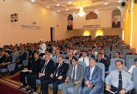 ​DQİDK rəsmisi: Dünyada aparıcı güclər din amilindən geosiyasi maraqları üçün istifadə edir