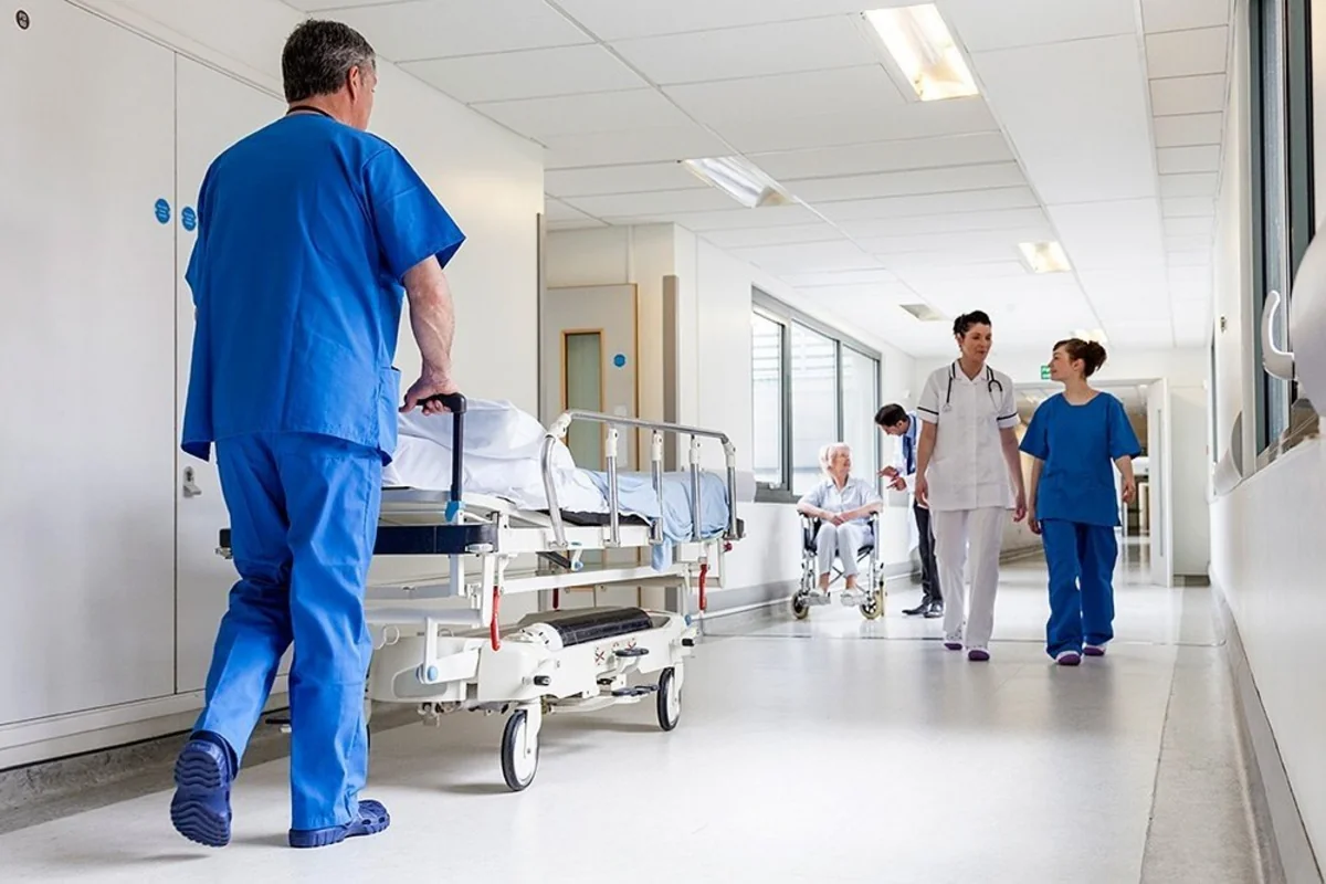 Mingəçevirdə bıçaqlanan şəxs xəstəxanadan qaçıb