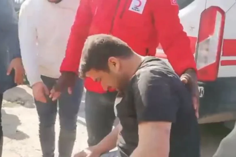 Hatayda 35 saatdan sonra bir kişi dağıntı altından sağ olaraq xilas edilib - VİDEO