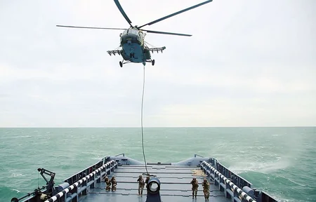 Azerbaijani, Turkish underwater offence, defense groups accomplish next stage of joint exercises