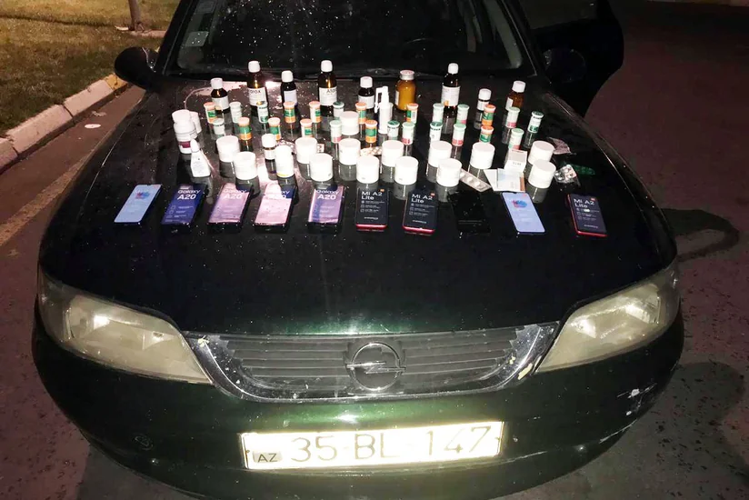 Gürcüstandan Azərbaycana qanunsuz dərman preparatlarının və mobil telefonların keçirilməsinin qarşısı alınıb