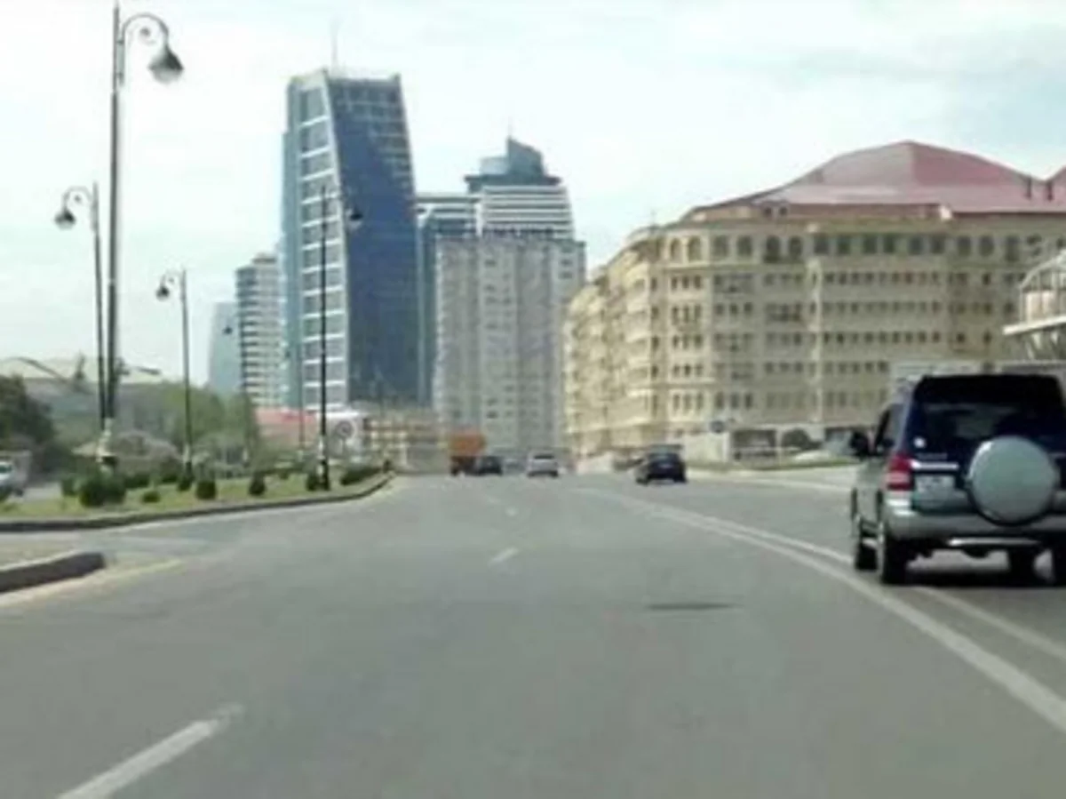 ​Bakının mərkəzi küçələrində yeni yağış-kanalizasiya sistemi quraşdırılır