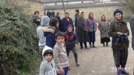 В Хачмазе школьники ежедневно сталкиваются с опасностью - ВИДЕОРЕПОРТАЖ